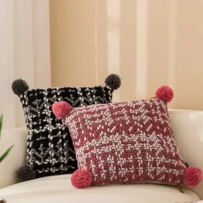 مخدات صغيرة للكنب